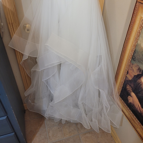 Nwt Wedding dress size medium - Picture 7 of 15